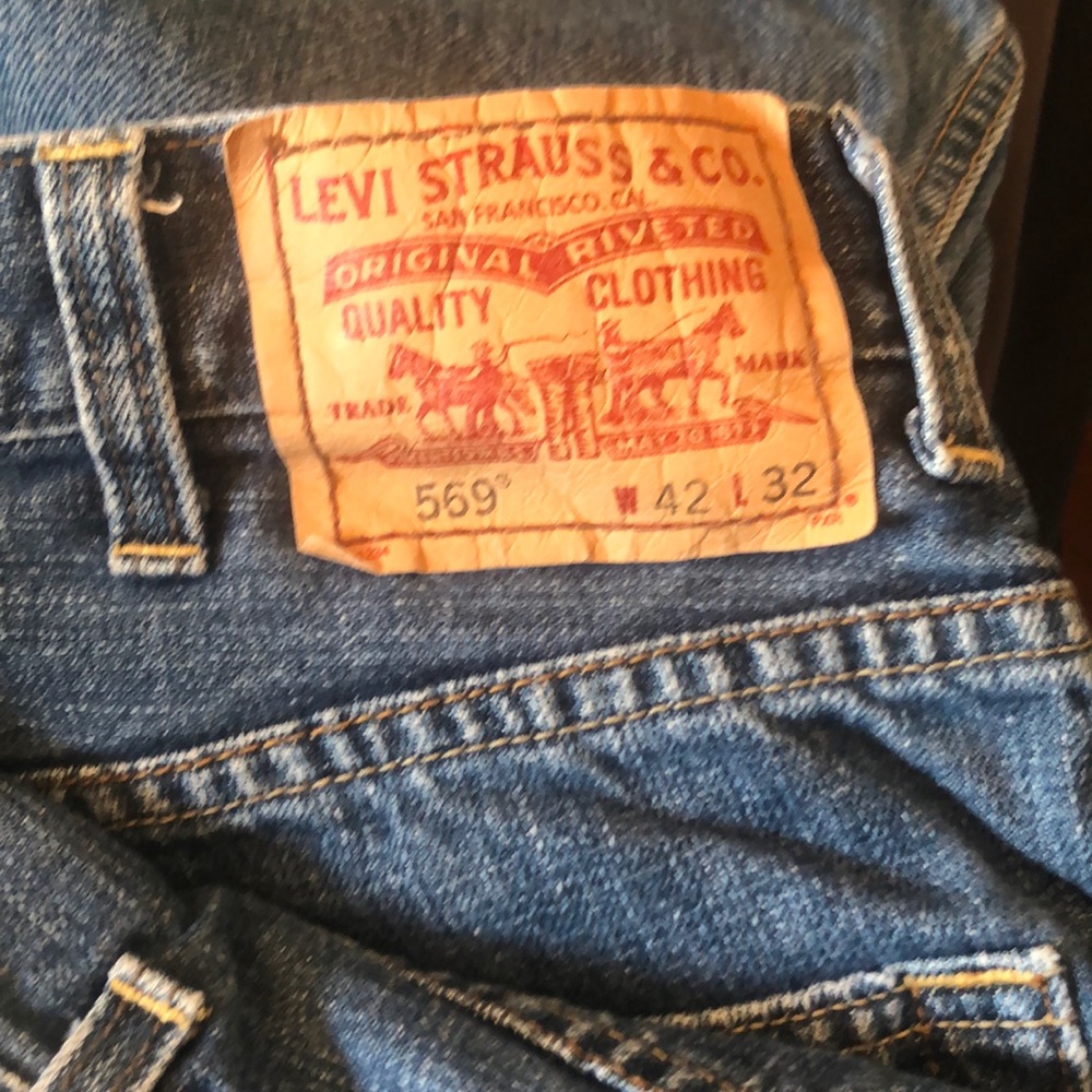 Levis